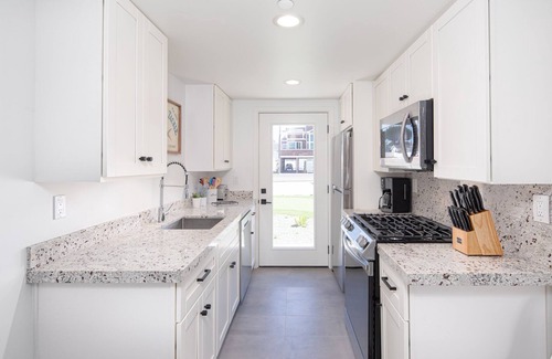 Cayucos House | Brand new downstairs unit with downtown location