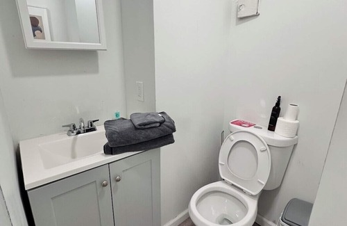 Elkins Park Apartment | Brand New Efficiency Apartment in Charming Elkins Park