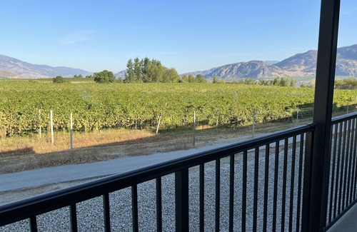 Okanagan-Similkameen Apartment | Brand New fly-in/drive-in , vineyard & lake view