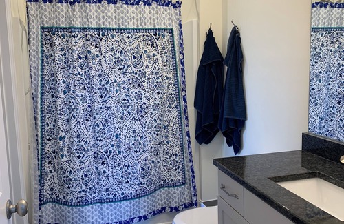 Drake Forest House | Brand New Guest Apartment on 4 Acres (Pet-Friendly!)