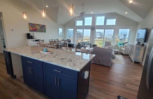 Carova Beach House | BRAND NEW home! 3 night minimum stay, 4x4 beach! Lovely views, pets