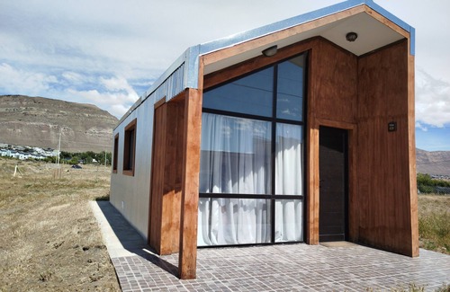 Macrozona Meseta Cerro Calafate House | Brand new house! Very comfortable. Near bus terminal. Quiet & safe neighborhood