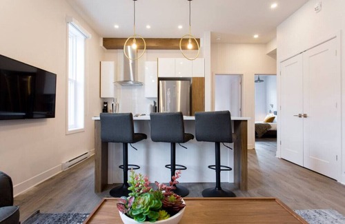 Mile End Apartment | Brand New Light filled Mile End Flat by Denstays