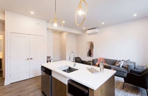 Mile End Apartment | Brand New Light filled Mile End Flat by Denstays