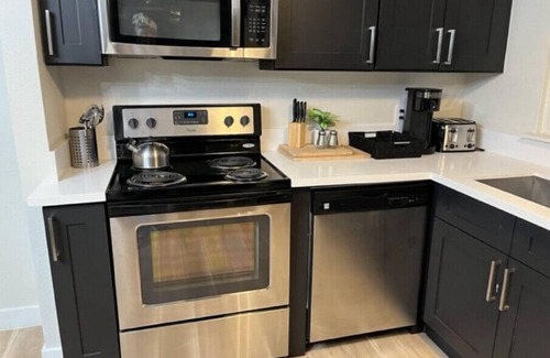 Downtown Las Vegas House | Brand new listing introductory discounted rate/Downtown LV Jewel/2 BD 2 Bath Hse