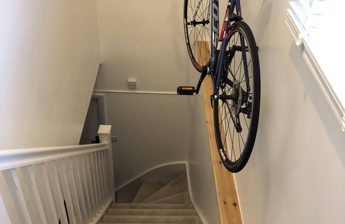 Addiscombe House | Brand New Loft 5 minutes to East Croydon Stationnn