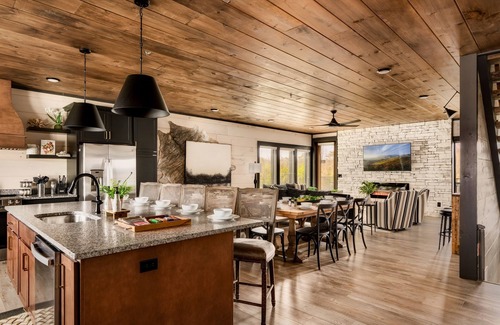 Sevierville Cabin | Brand New Luxury Cabin | Water Park, Pool, Theater, Arcade & Hot Tub - $500 OFF!