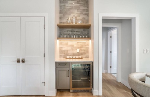 Ogunquit House | BRAND NEW Modern Downtown Luxury - Walk to the Beach!