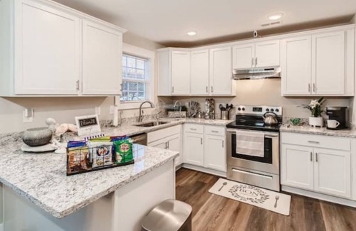 Gastonia House | Brand New Modern Escapade