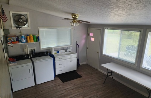Cascade Cabin | Brand new-newly renovated cabin on 1/2 acre lot right on the Missouri River!