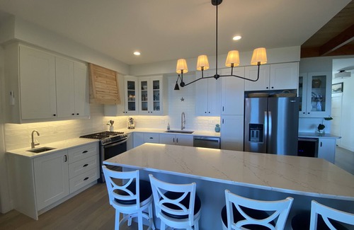 Blaine House | Brand New Ocean Front Beach Home on Drayton Harbor w/Hot Tub