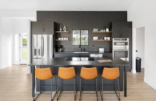Palisade House | Brand New Palisade Listing - The Mesa ViewHouse!