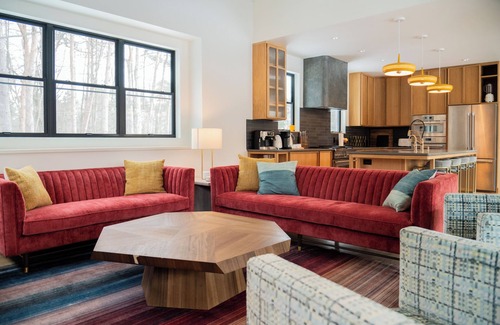 Fennville House | Brand new Secluded 5 Bedroom 5.5 bath house with pool in Saugatuck