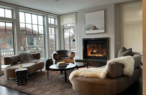 Spruce Peak House | Brand New Ski-On/Ski-Off mountain 4BR home w/jacuzzi