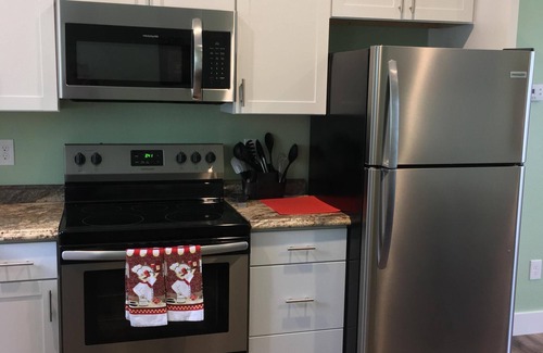Waynesville Cottage | Brand new Smokies Cottage within walking distance of Downtown Waynesville