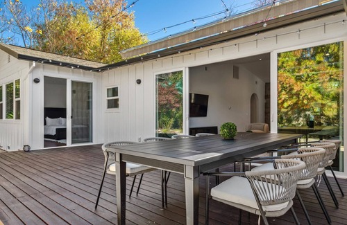 Eldridge House | BRAND NEW! Spacious and Pristine newly remodeled 4-bedroom home in Glen Ellen.