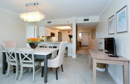 Siesta Key Condo | Brand New! Steps to Siesta Key Beach