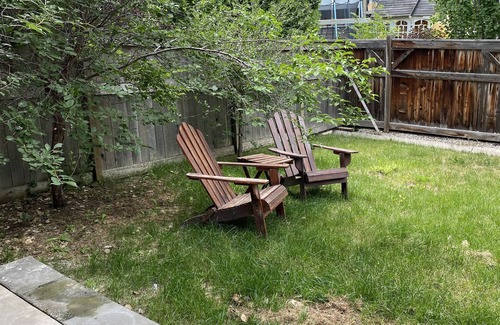 Auburn Bay Apartment | Brand New Suite in Southeast - Free parking & Pet Friendlyn