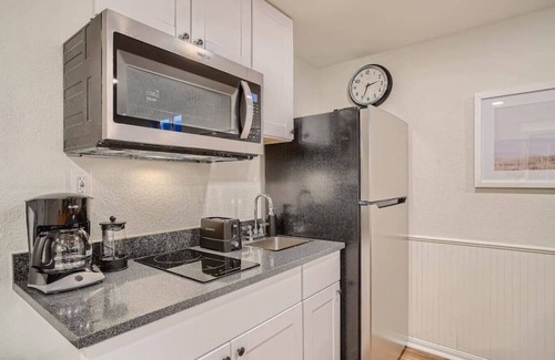 Harvey Park South Condo | BRAND NEW SW Denver Guest Suite I Easy Highway acc