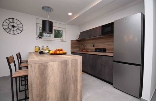 Pula House | Brand new top villa * heated pool, barbecue, only 2 km from the sea