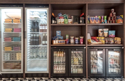 Heathrow Villages Apartment | Branded Heathrow Aparthotel