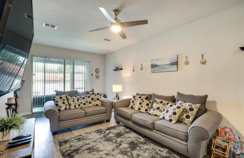 Seffner Community Alliance House | Brandon Duplex with Screened-In Porch and Pool Table!