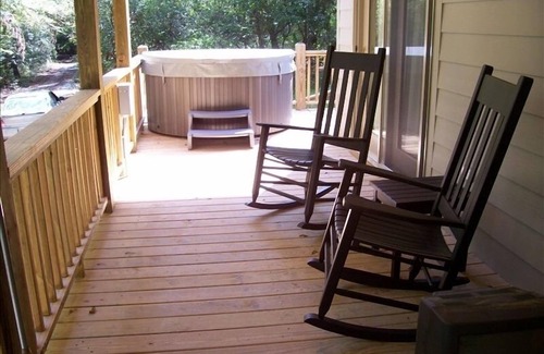 Brasstown Cabin | Brasstown Creek House-3 Mi. from John C. Campbell Folk School