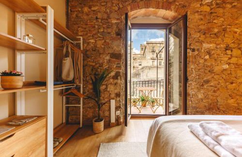 Barri Vell Apartment | Bravissimo Estudi Verd, in the Historic Centre