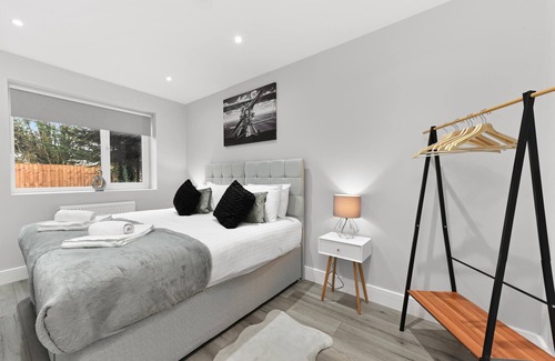 Bray on Thames Apartment | Braywick Serviced Apartments by Ferndale Apt 03