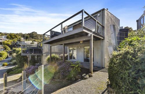 Lorne House | Breakers 12