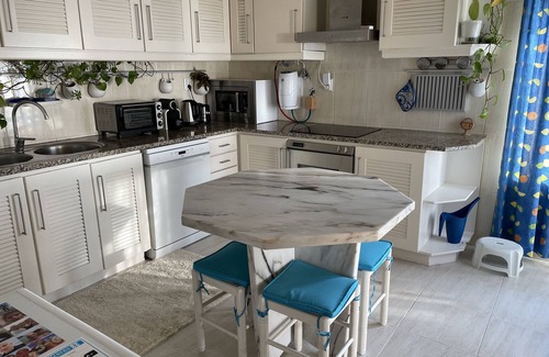 Pedra do Ouro Apartment | Breakfast with a Seaview