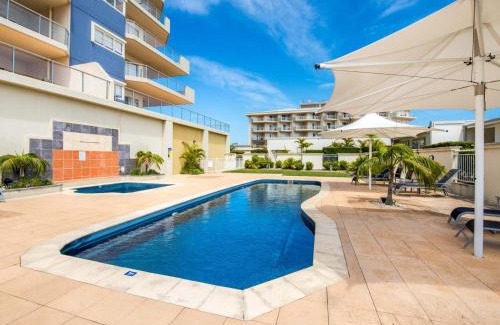 Shoal Bay Apartment | Breakwater 102 Shoal Bay
