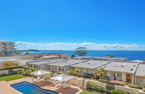 Shoal Bay Apartment | Breakwater Apartment 205 - Shoal Bay Views for miles