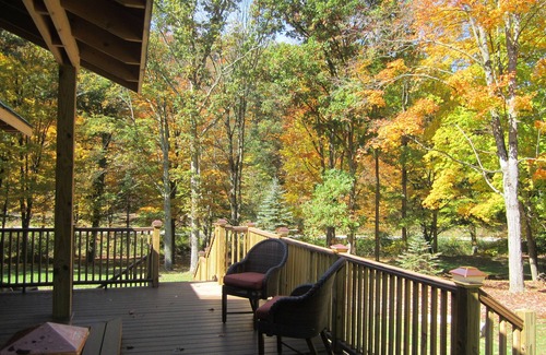 Farmington House | Breath Taking Lodge 3 miles from Nemacolin Resort &10 miles from Ohiopyle!