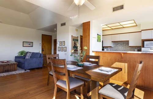 Waikoloa Condo | Breathtaking Mountain Views Beach Walk Condo w/Marble Bath