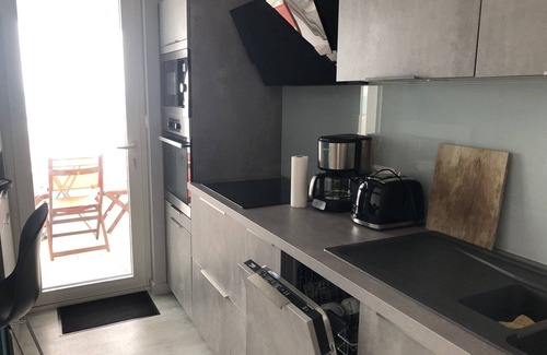 Les Sables d'Olonne Apartment | Breathtaking view furnished apartment balcony/terrace facing the sea