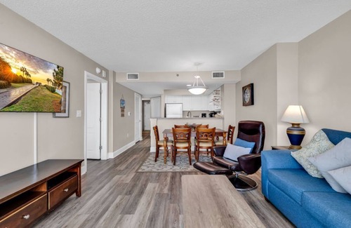 Myrtle Beach Condo | Breathtaking 2BR Condo w Floor-to-Ceiling Windows Overlooking Ocean