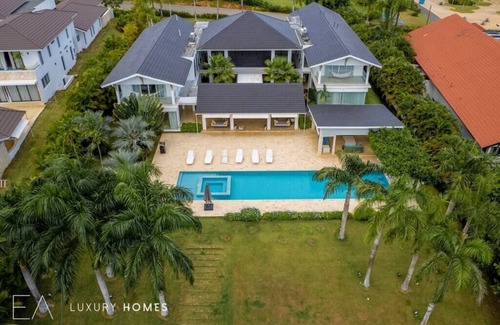 Las Lomas Villa | Breathtaking and Elegant Villa at Casa de Campo