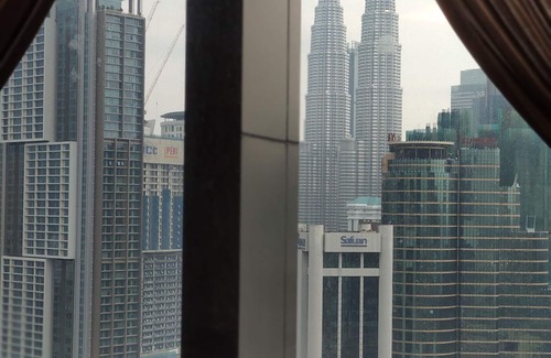 Medan Tuanku Apartment | Breathtaking City Skyline Views in Kuala Lumpur