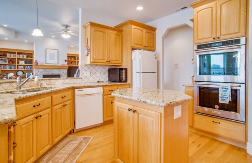 Marsing House | Breathtaking Getaway on the Snake River in the Sunnyslope Wine Region!