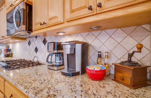 Marsing House | Breathtaking Getaway on the Snake River in the Sunnyslope Wine Region!