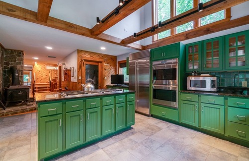 Lyman House | Breathtaking Lakefront Compound With Four Buildings and Every Amenity