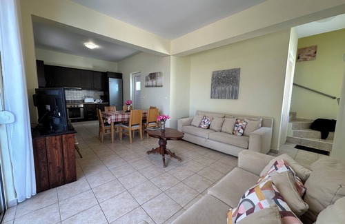 Kefalas Villa | Breathtaking Mountain,Sea Views with pool Wifi near shops and offers available