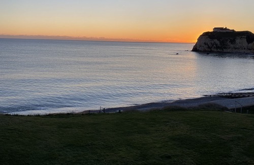 Freshwater Bay Apartment | Breathtaking Ocean Views, Luxury Beachside Apartment, Freshwater Bay - AONB