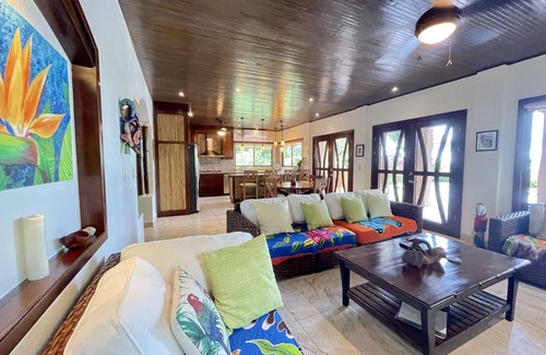Ballena House | Breathtaking OceanView, mins to the Beach, 3 Master Suites, Luxury Home NEW POOL