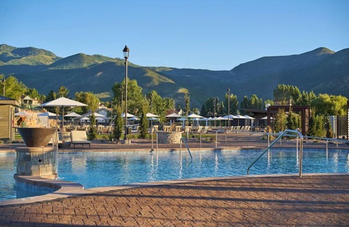 Midway Hotel | Breathtaking Outdoors! 2 Relaxing Units w/Hot Spring & Pool access!