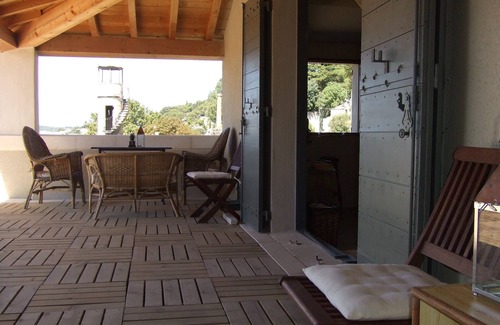 Beaucaire House | Breathtaking Terrace Views at the Foot of the Ancient Castle