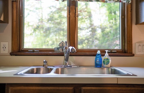 Maggie Valley House | Breathtaking Views; Pet Friendly; Quiet Rustic Escape; Waterfalls; All Year Golf