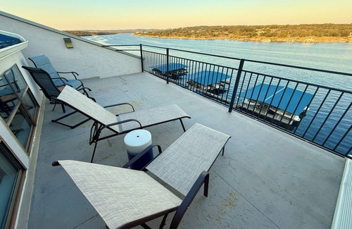 Briarcliff Condo | Breathtaking Views Above Lake Travis, Close To Austin w/Pool & Hot Tub
