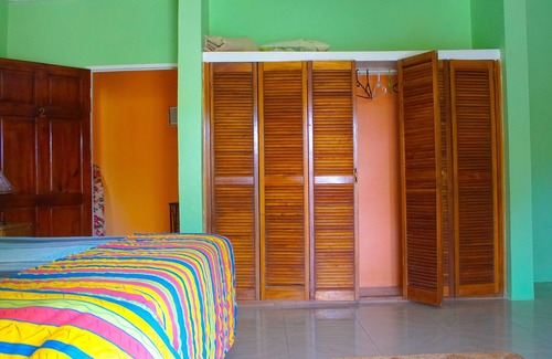 Greenwood House | Breathtaking Views Emerald Views! Attention Eco Tourism lovers!